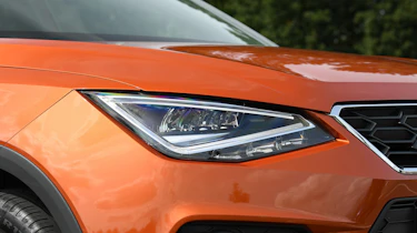 SEAT Arona - headlight