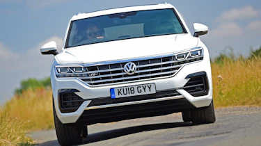 Volkswagen Touareg - front