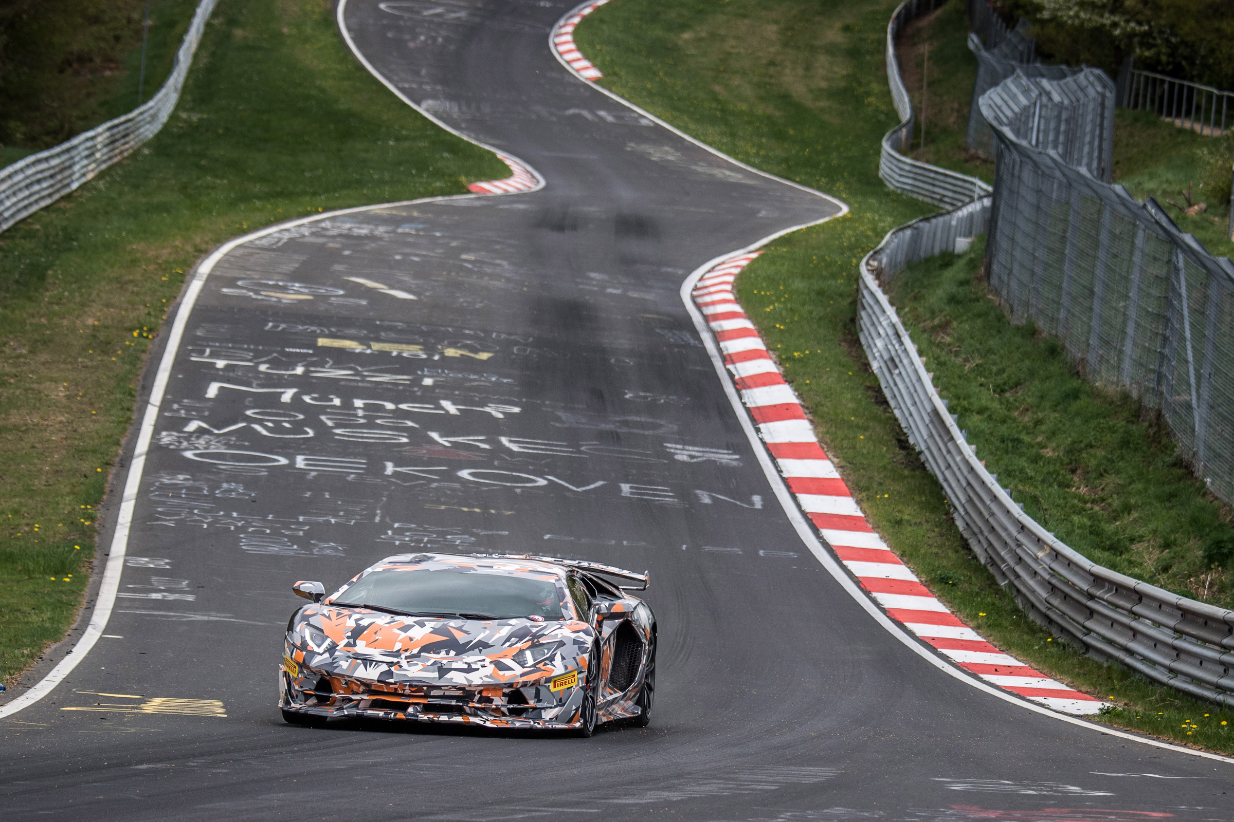 Lamborghini Aventador SVJ wide