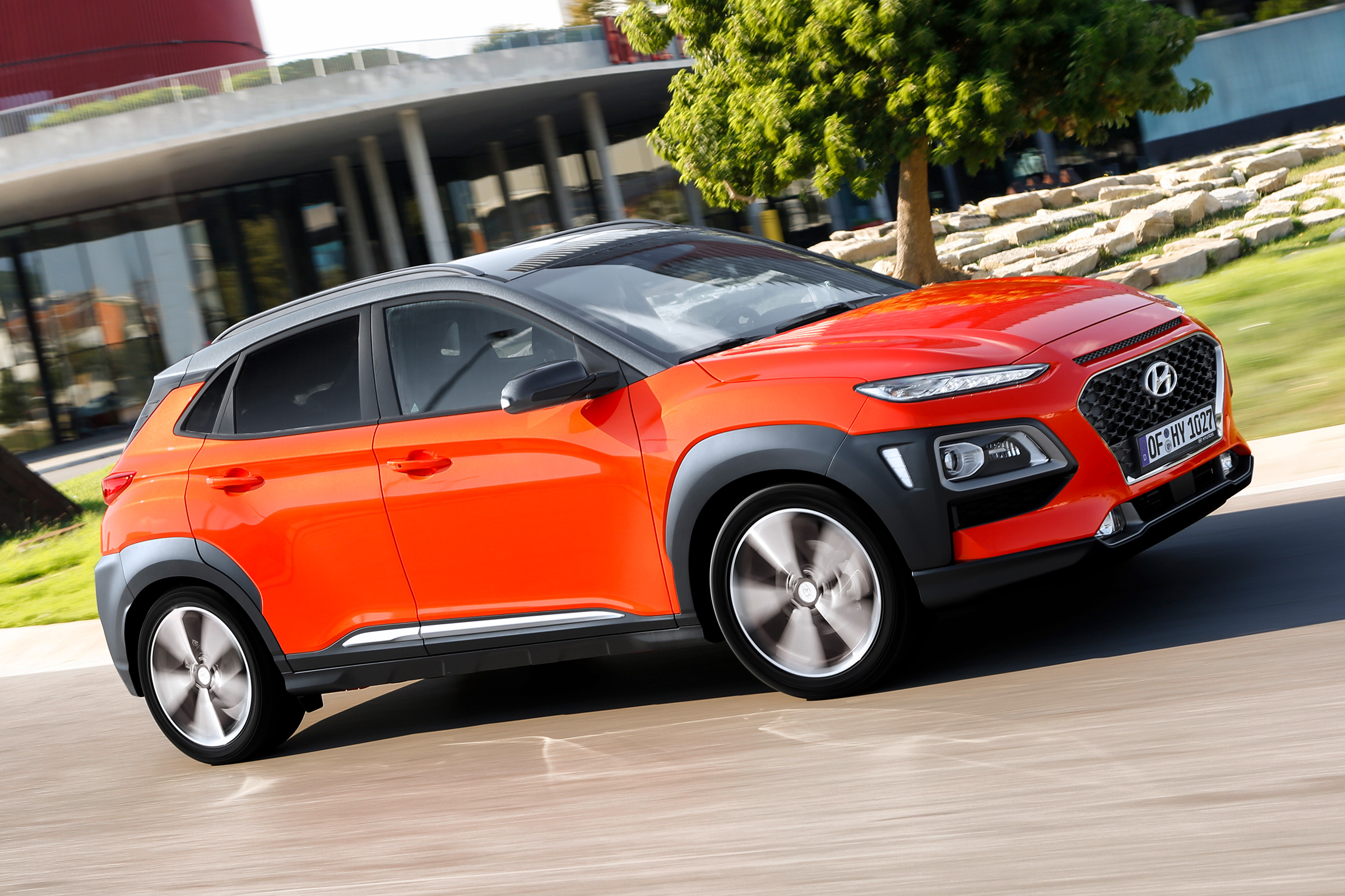 Hyundai Kona diesel - side
