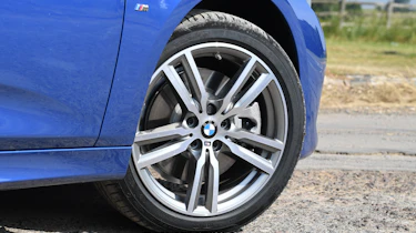 BMW 225xe Active Tourer - wheel