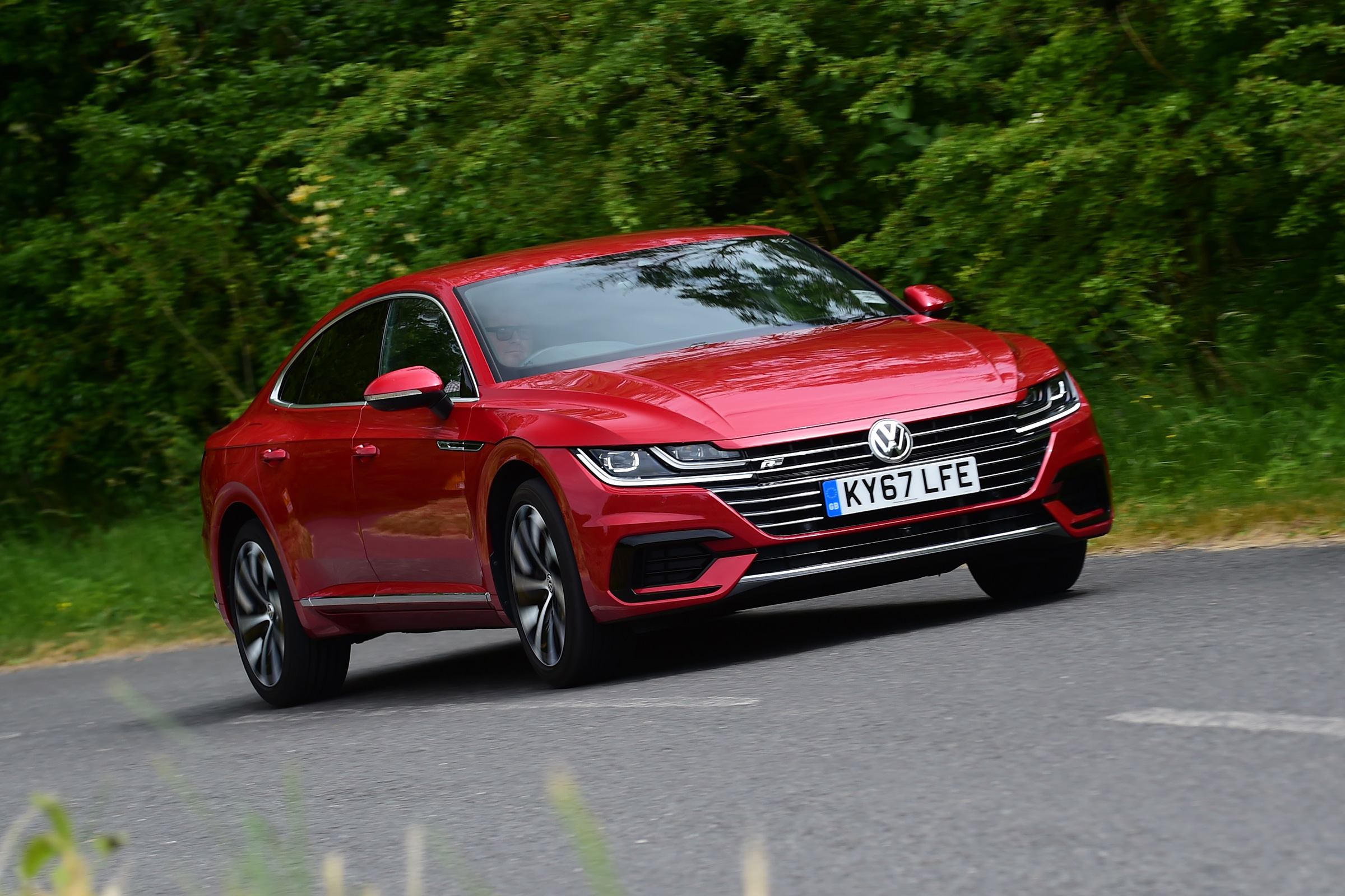 Volkswagen Arteon - front