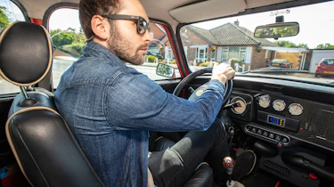 Mini Classic electric - driving