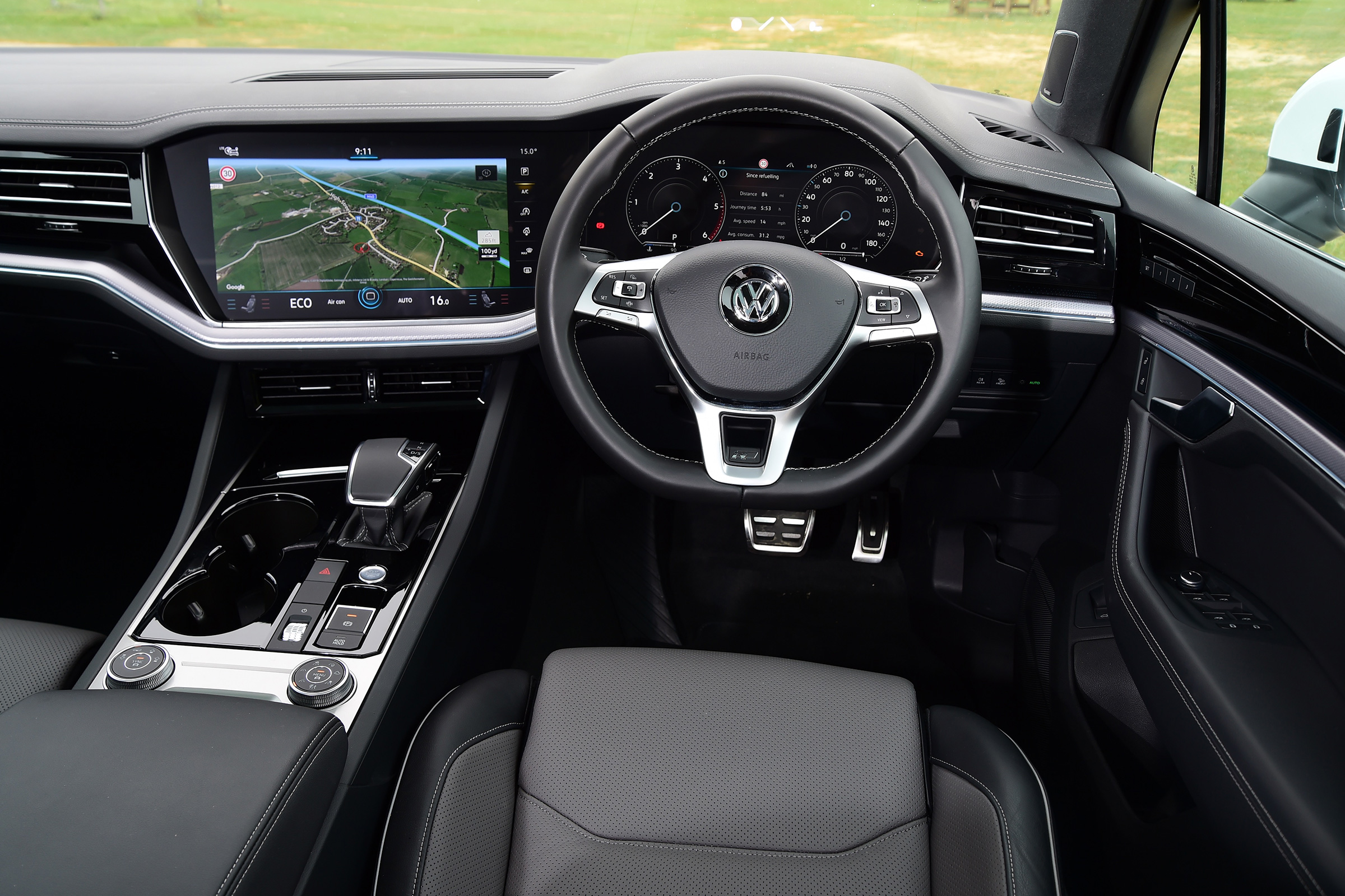 Volkswagen Touareg - interior