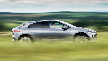 Jaguar I-Pace - side