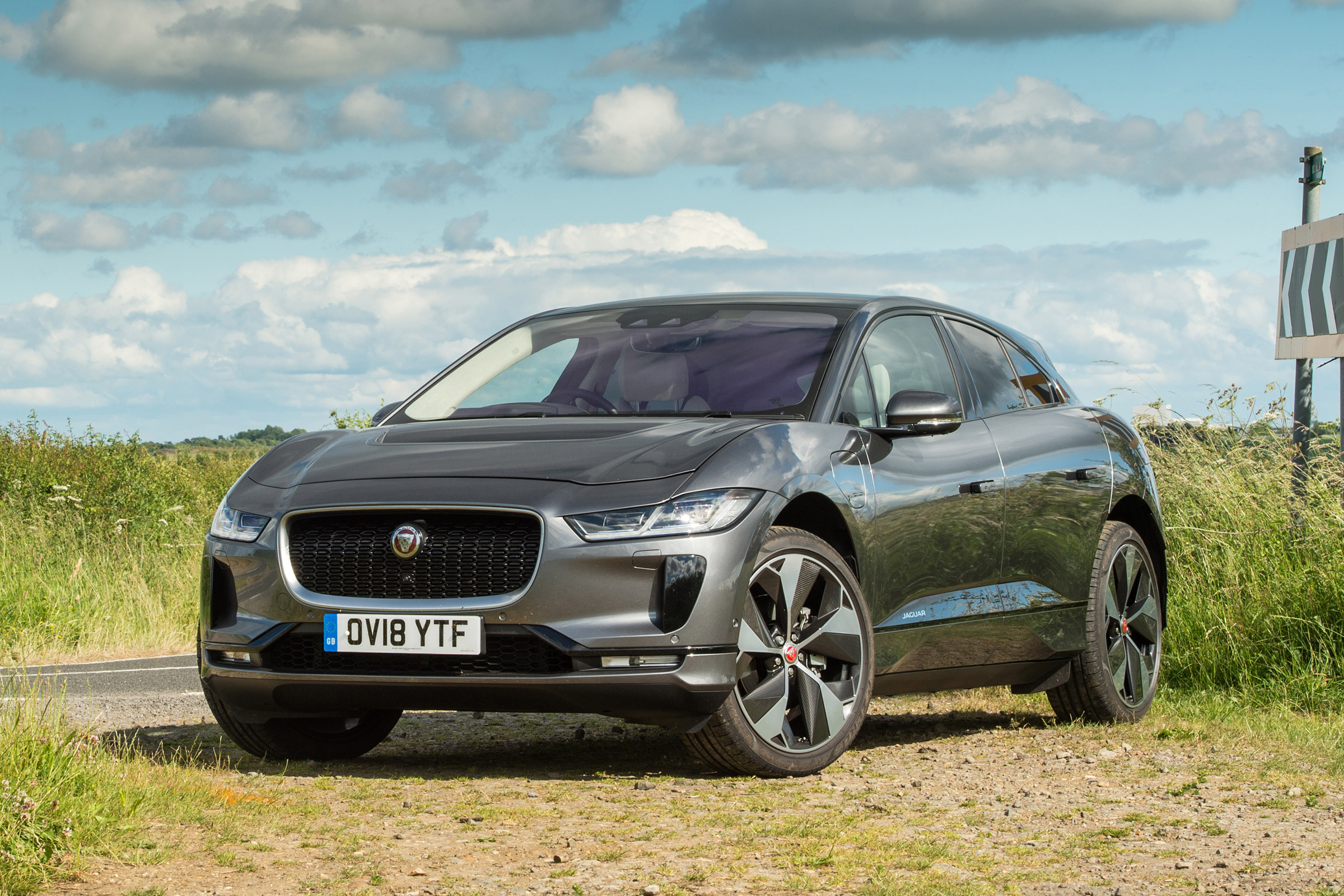 Jaguar I-Pace - front static