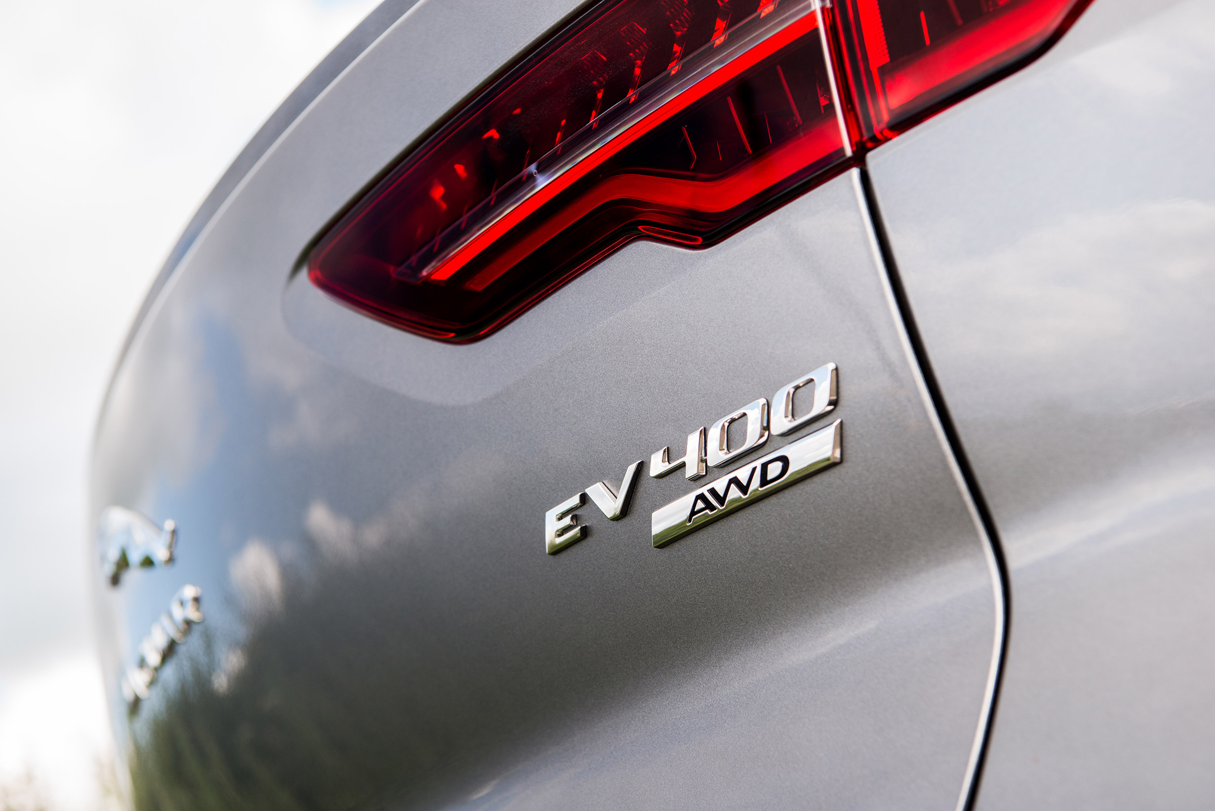 Jaguar I-Pace - EV400 badge