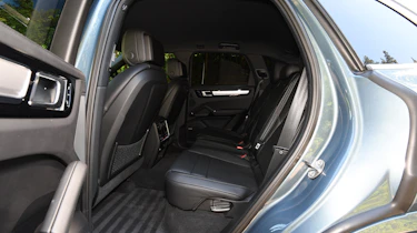 Porsche Cayenne S - rear seats