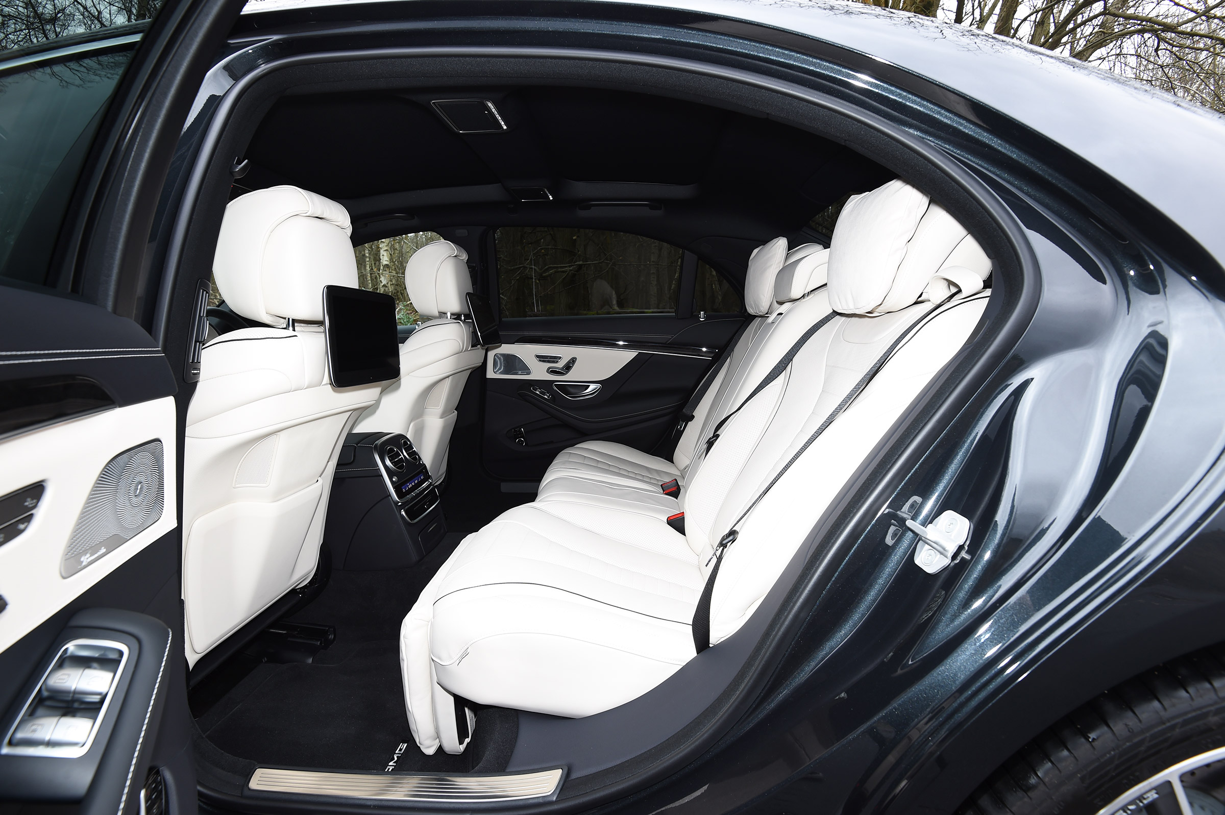 Mercedes S-Class - rear seats