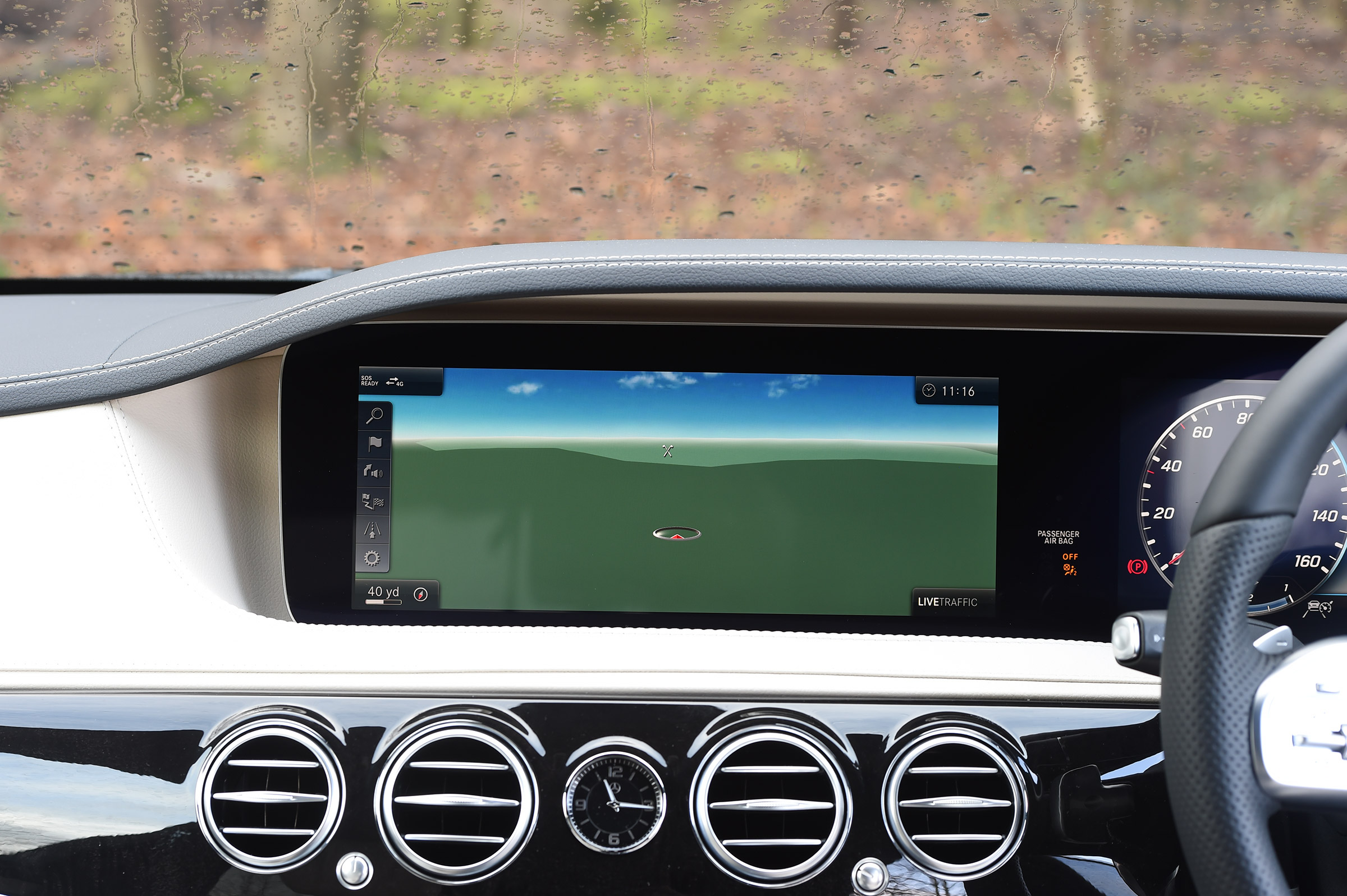 Mercedes S-Class - sat-nav