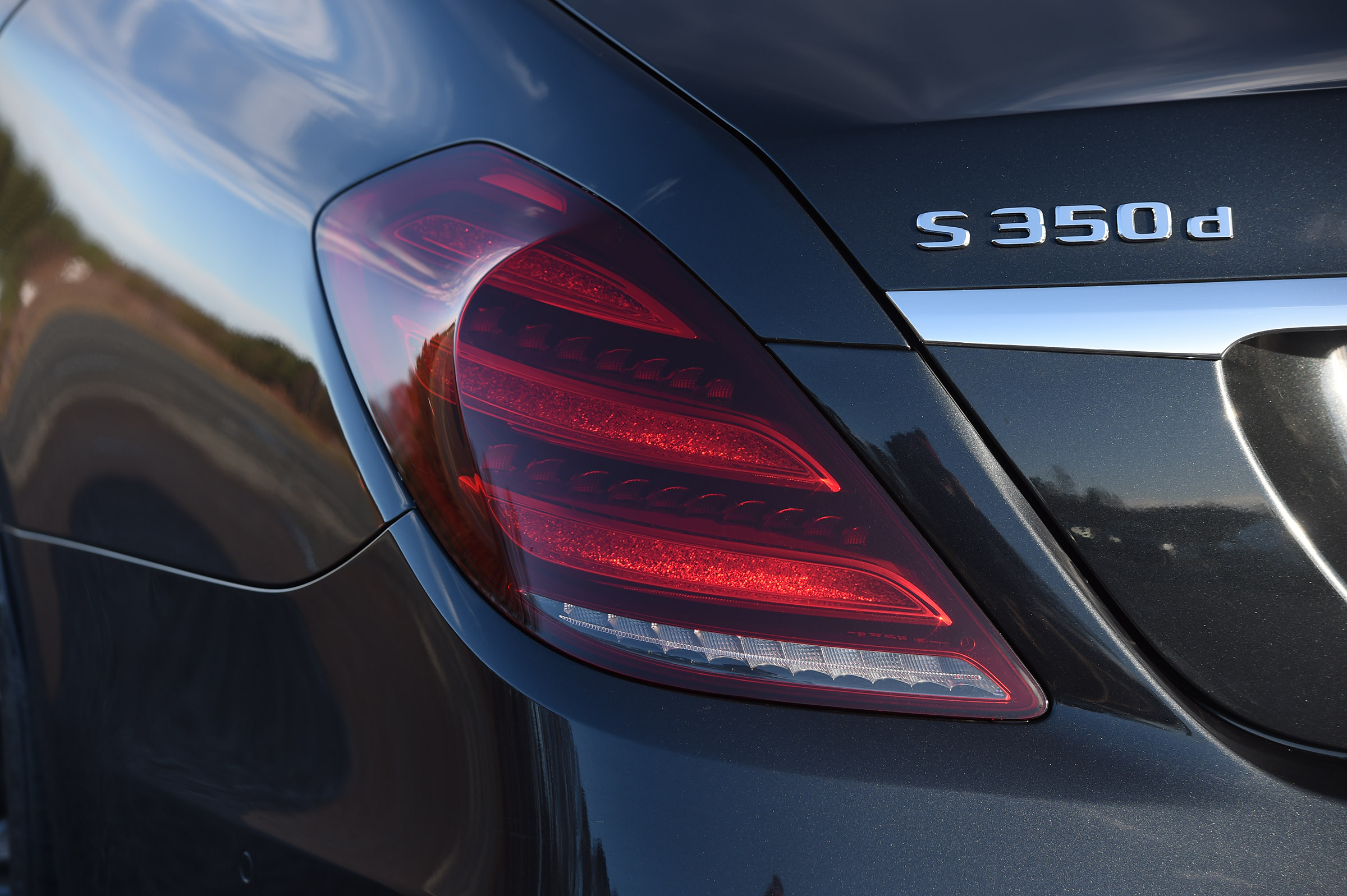 Mercedes S-Class - rear light
