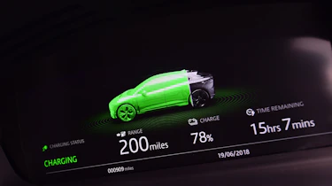Jaguar I-Pace - charging