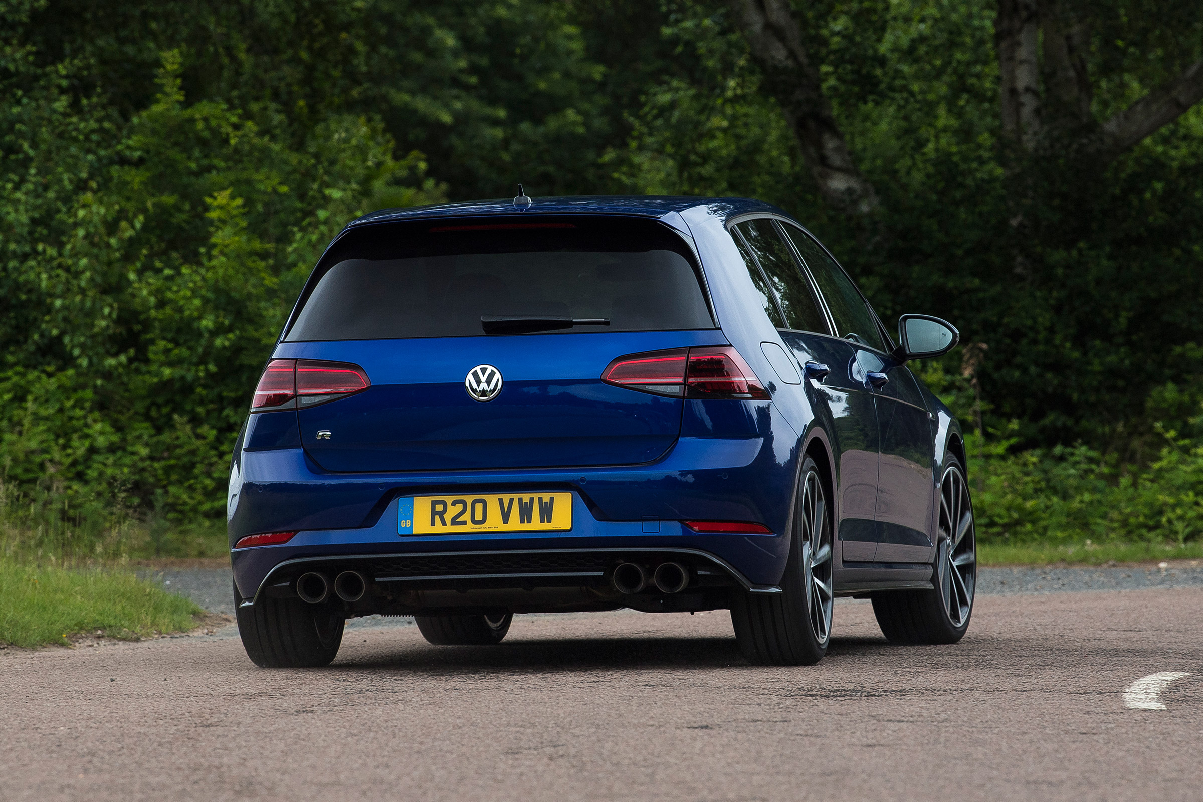 Volkswagen Golf R - rear action