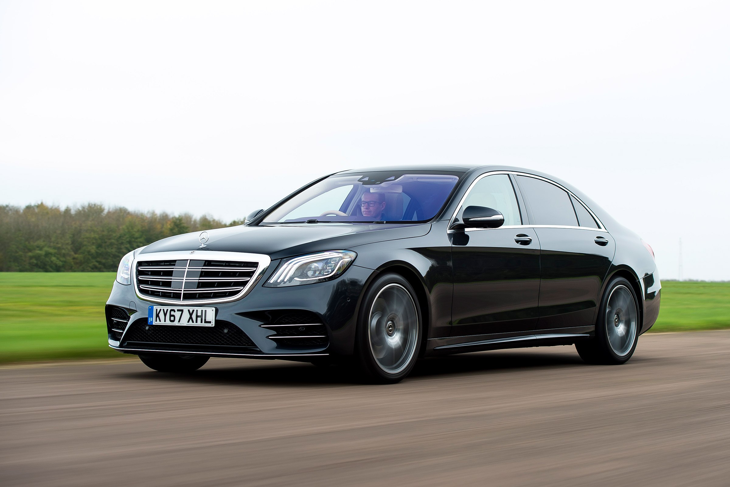 Mercedes S-Class - front tracking