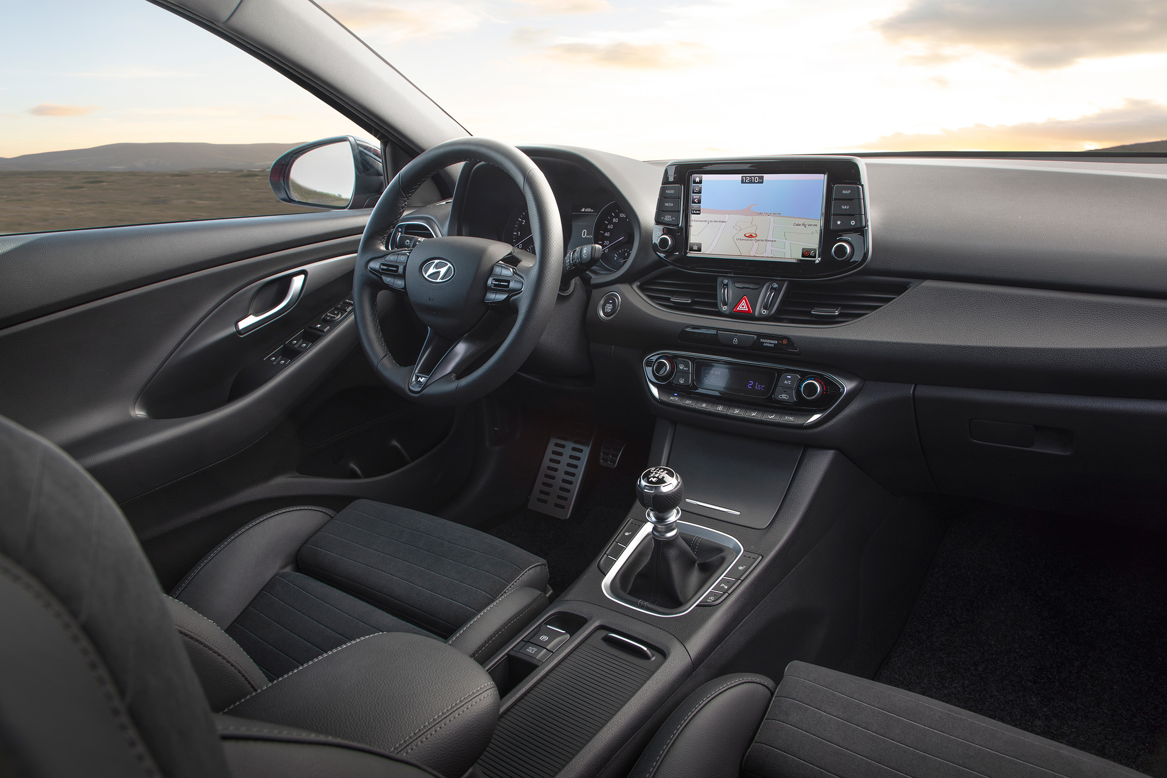Hyundai i30 N Line front seats