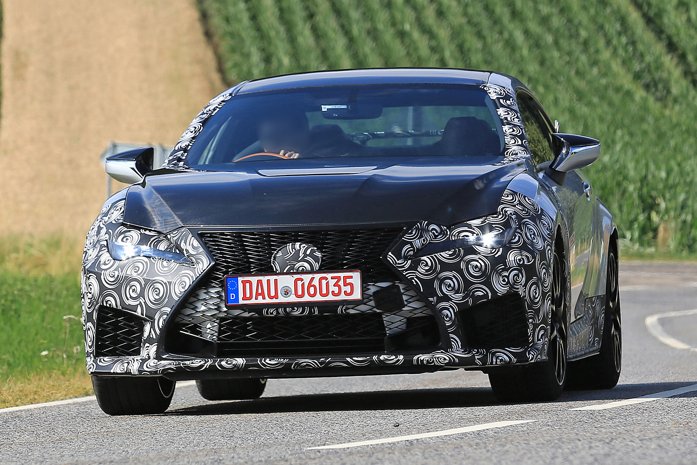 Lexus RC F GT - front
