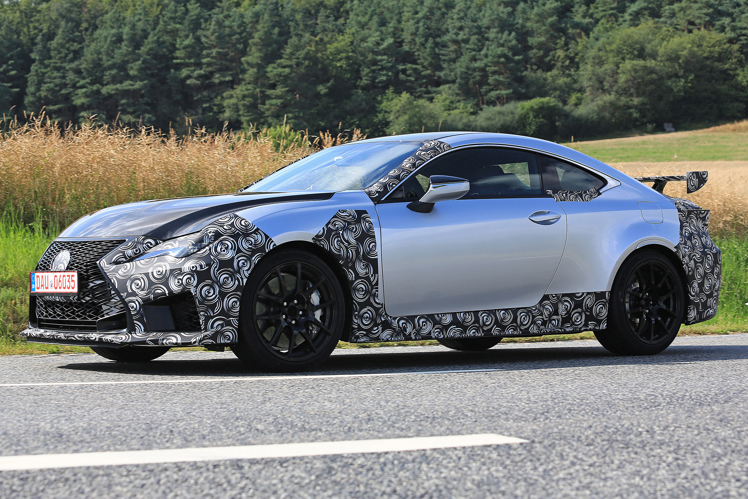 Lexus RC F GT - front