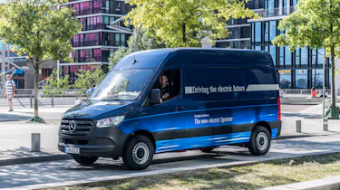 Mercedes e-Sprinter - side static