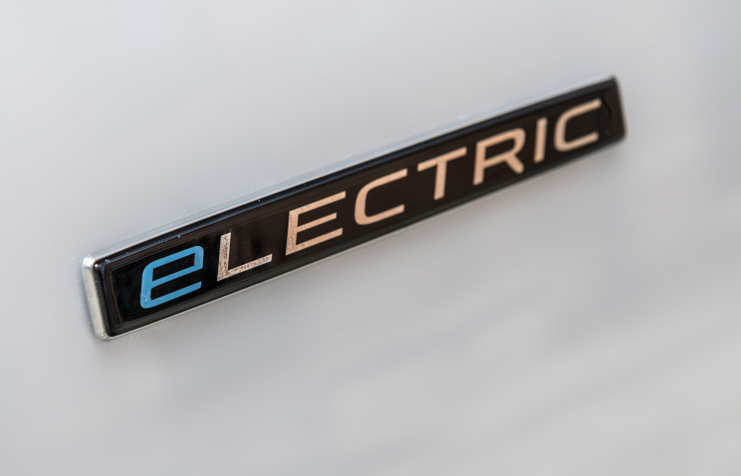 Mercedes eVit0 - badge 