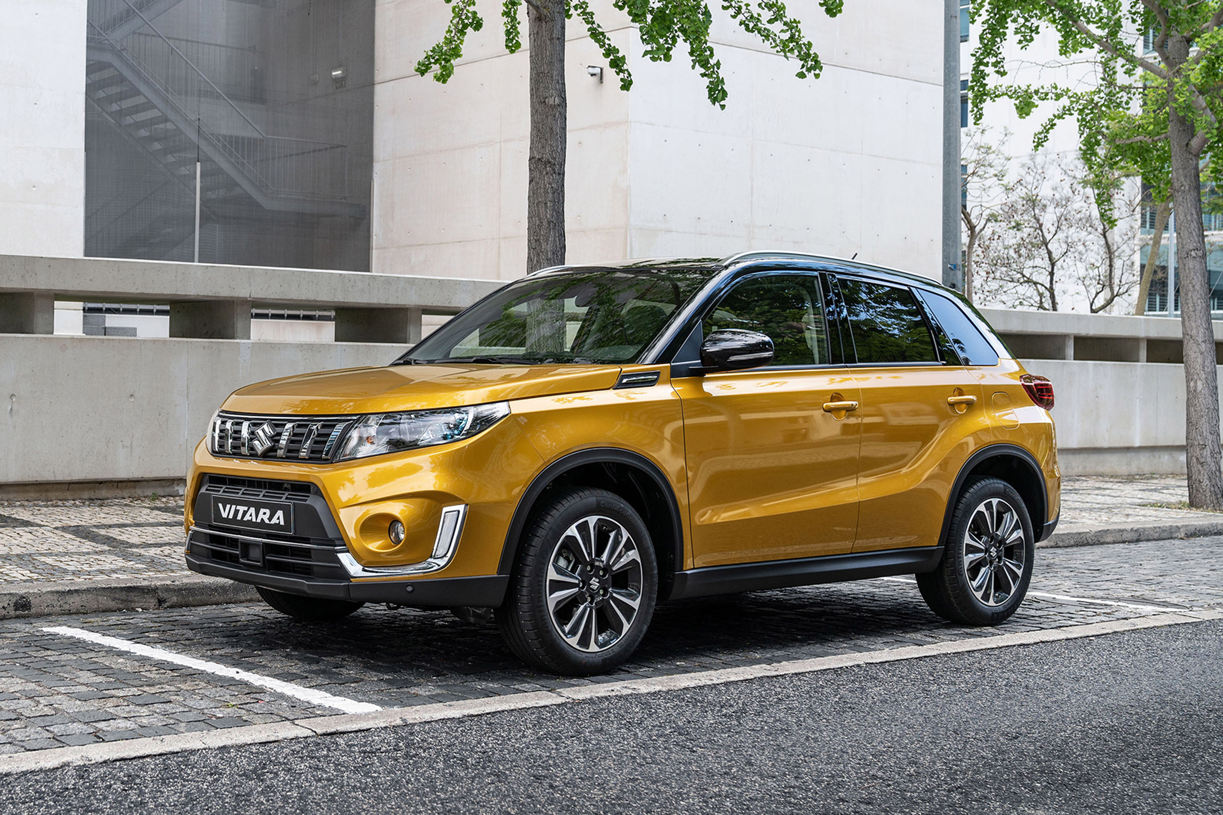 Suzuki Vitara - front static