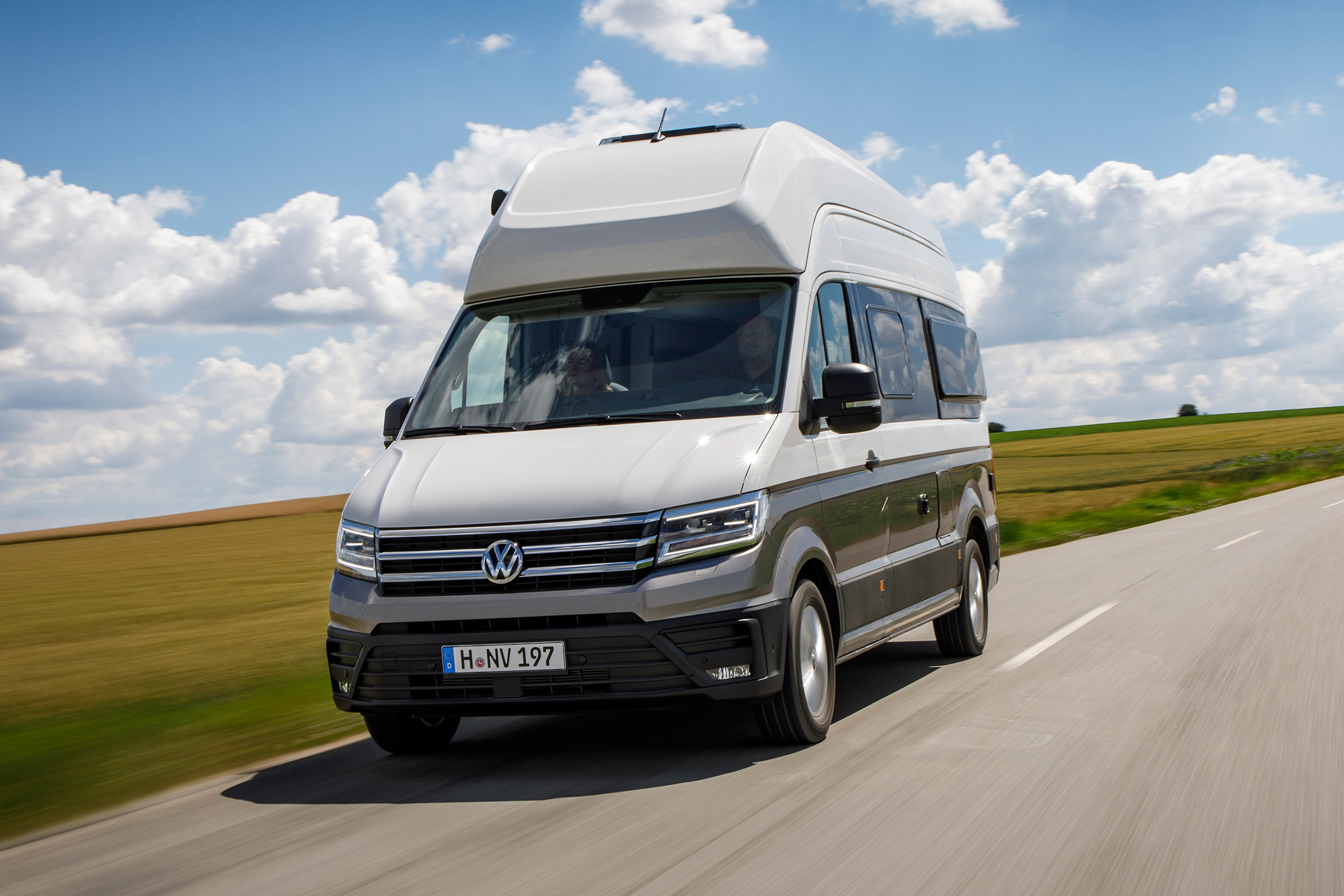 Volkswagen Grand California - front