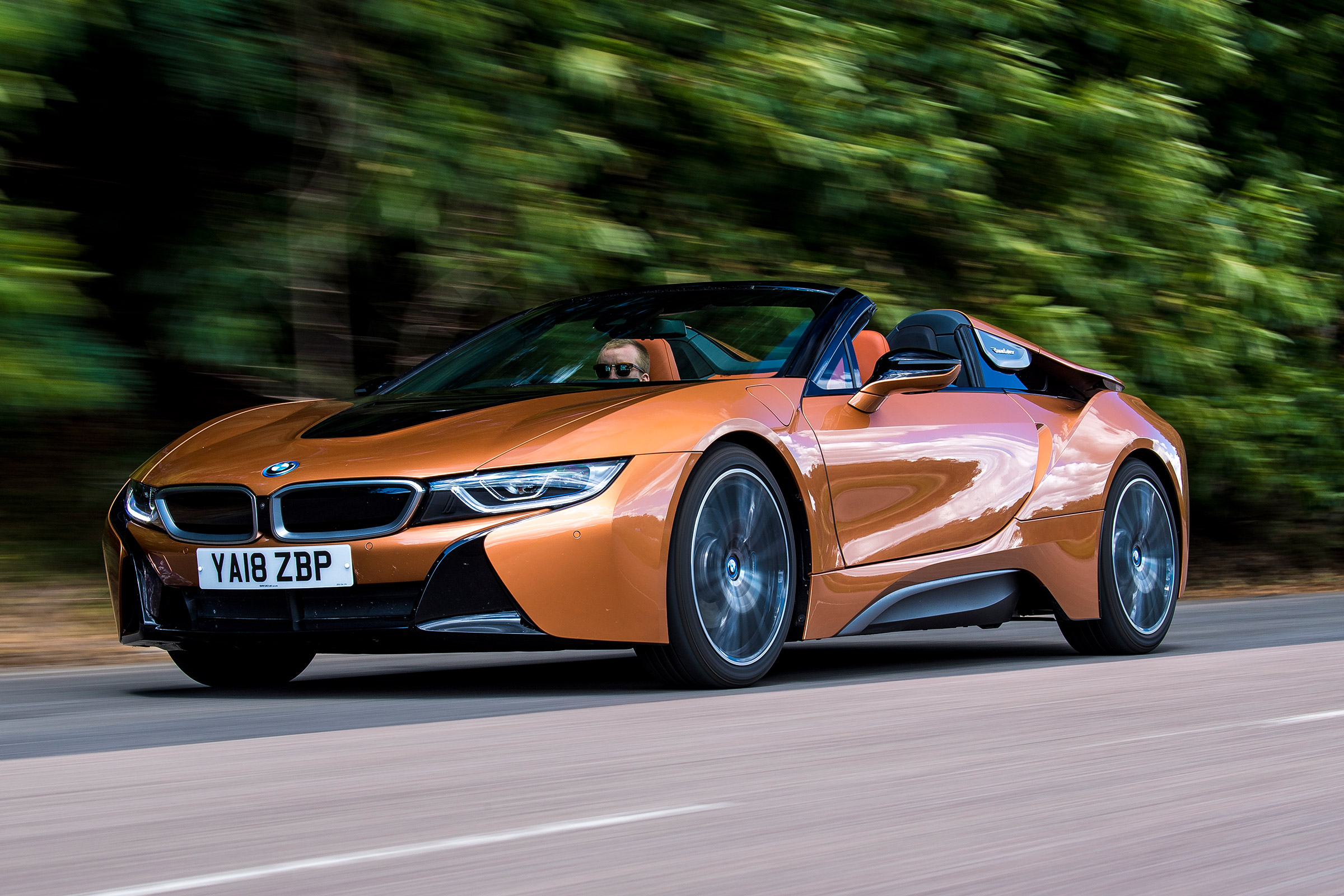 BMW i8 Roadster - front