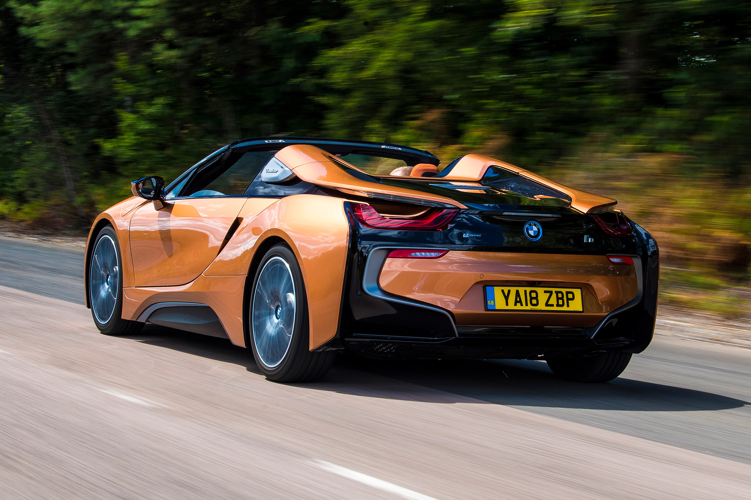 BMW i8 Roadster - rear