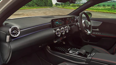 Mercedes A 250 AMG Line - cabin