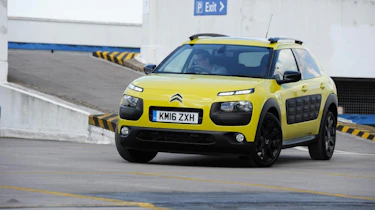 Used Citroen C4 Cactus - front action