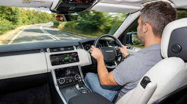 Range Rover Sport P400e - Richard Ingram