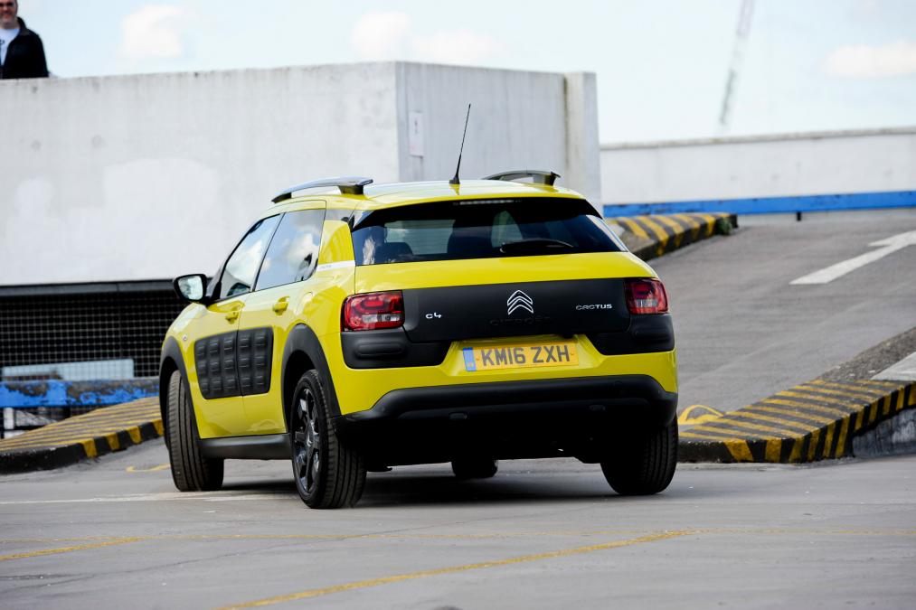 Used Citroen C4 Cactus - rear action