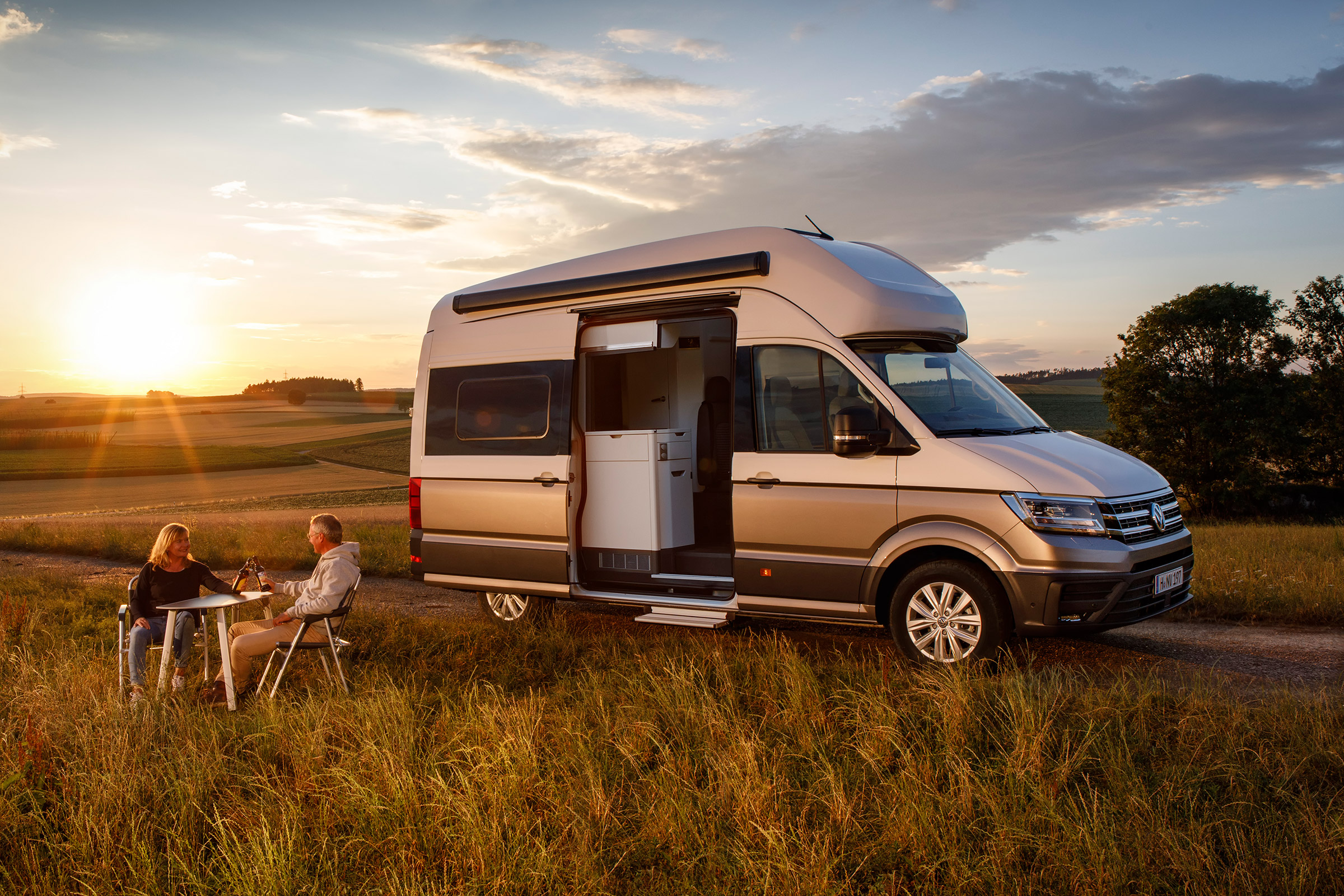 Volkswagen Grand California - sunset