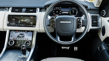 Range Rover Sport P400e - dash