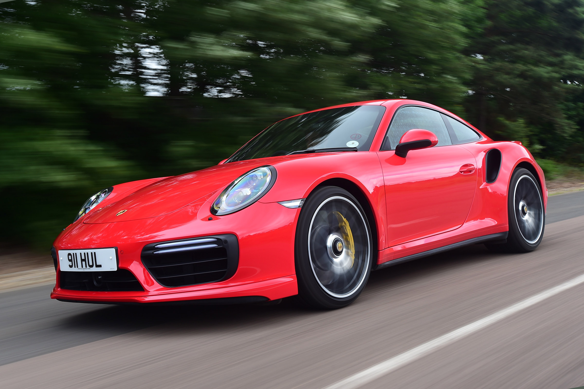 Porsche 911 Turbo S - front