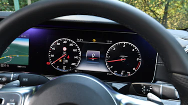 Mercedes CLS 350 d - dials