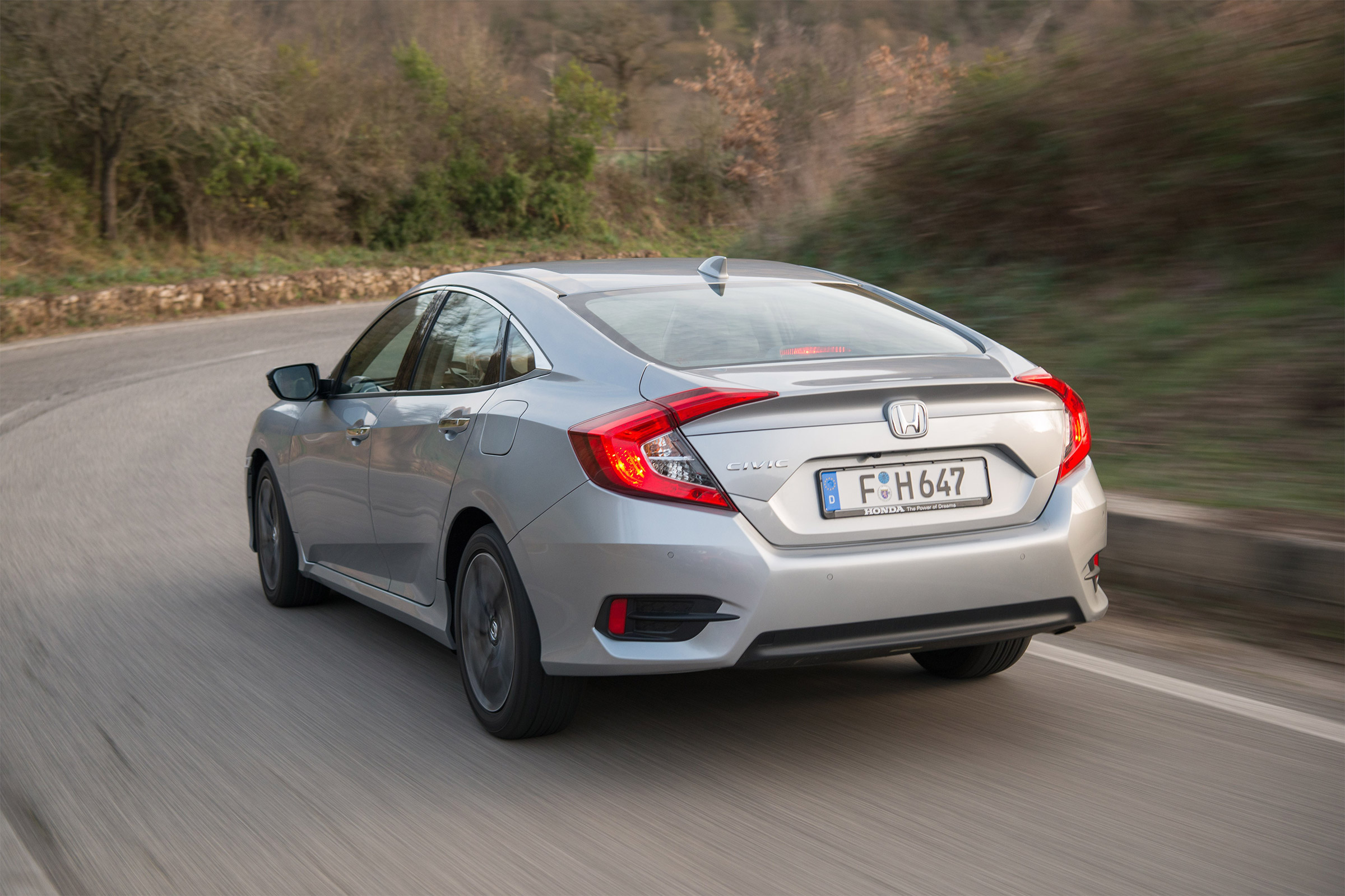Honda Civic Saloon - rear action