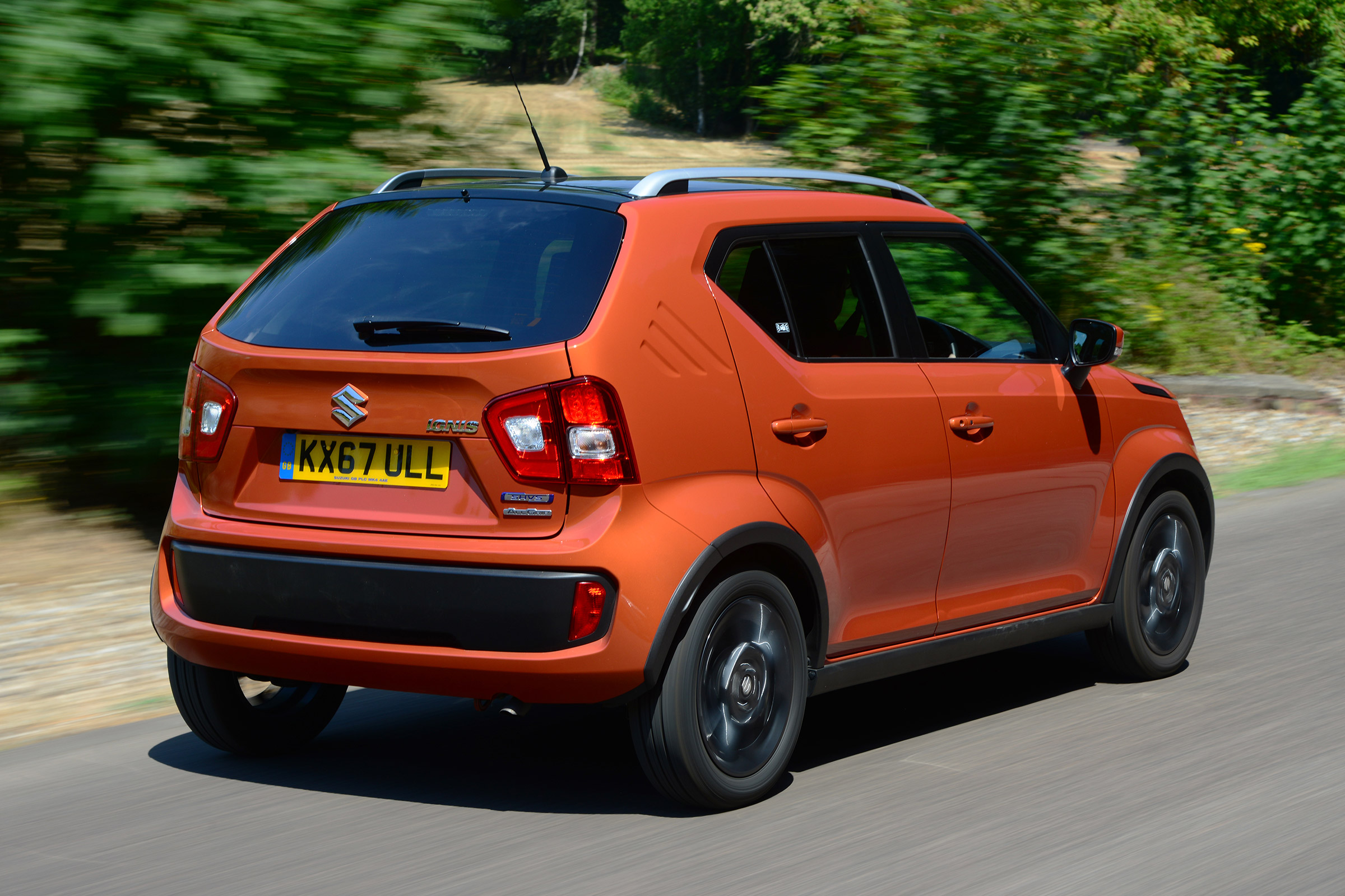 Suzuki Ignis - rear driving