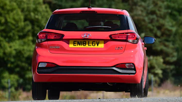 Hyundai i20 - rear cornering