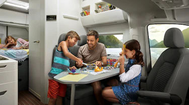 Volkswagen Grand California - table