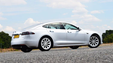 Tesla Model S 75D - rear static