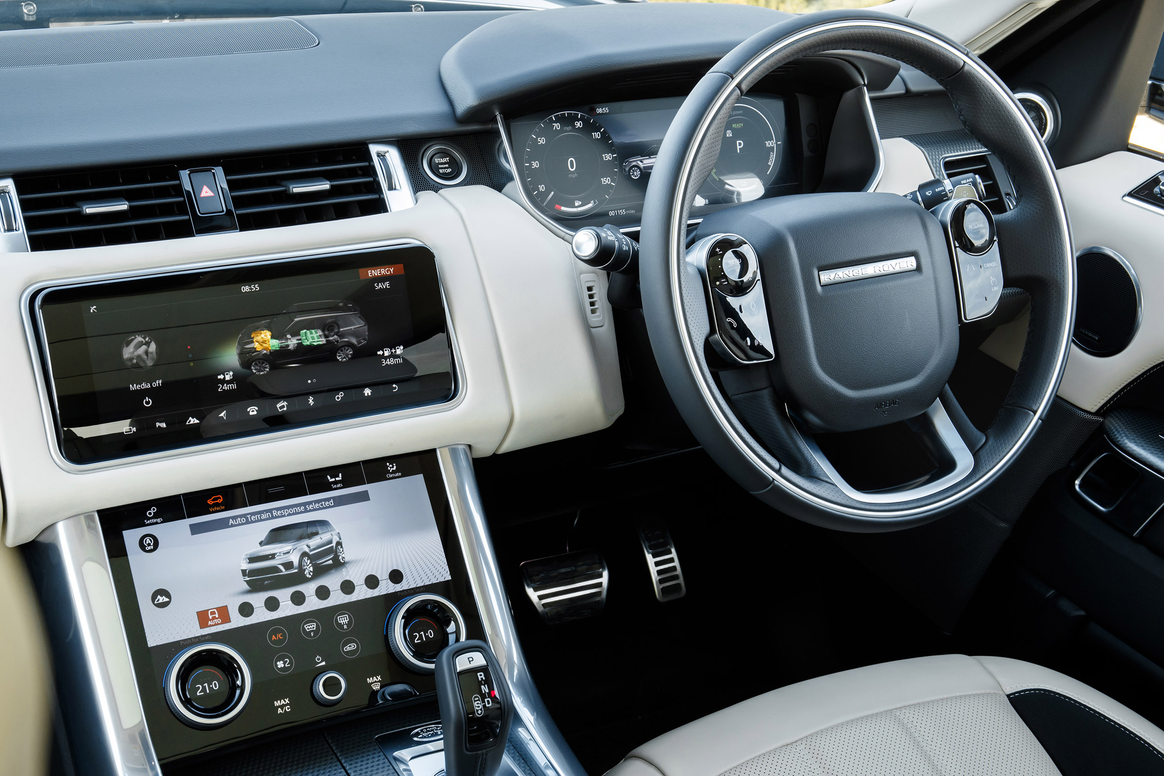 Range Rover Sport P400e - interior