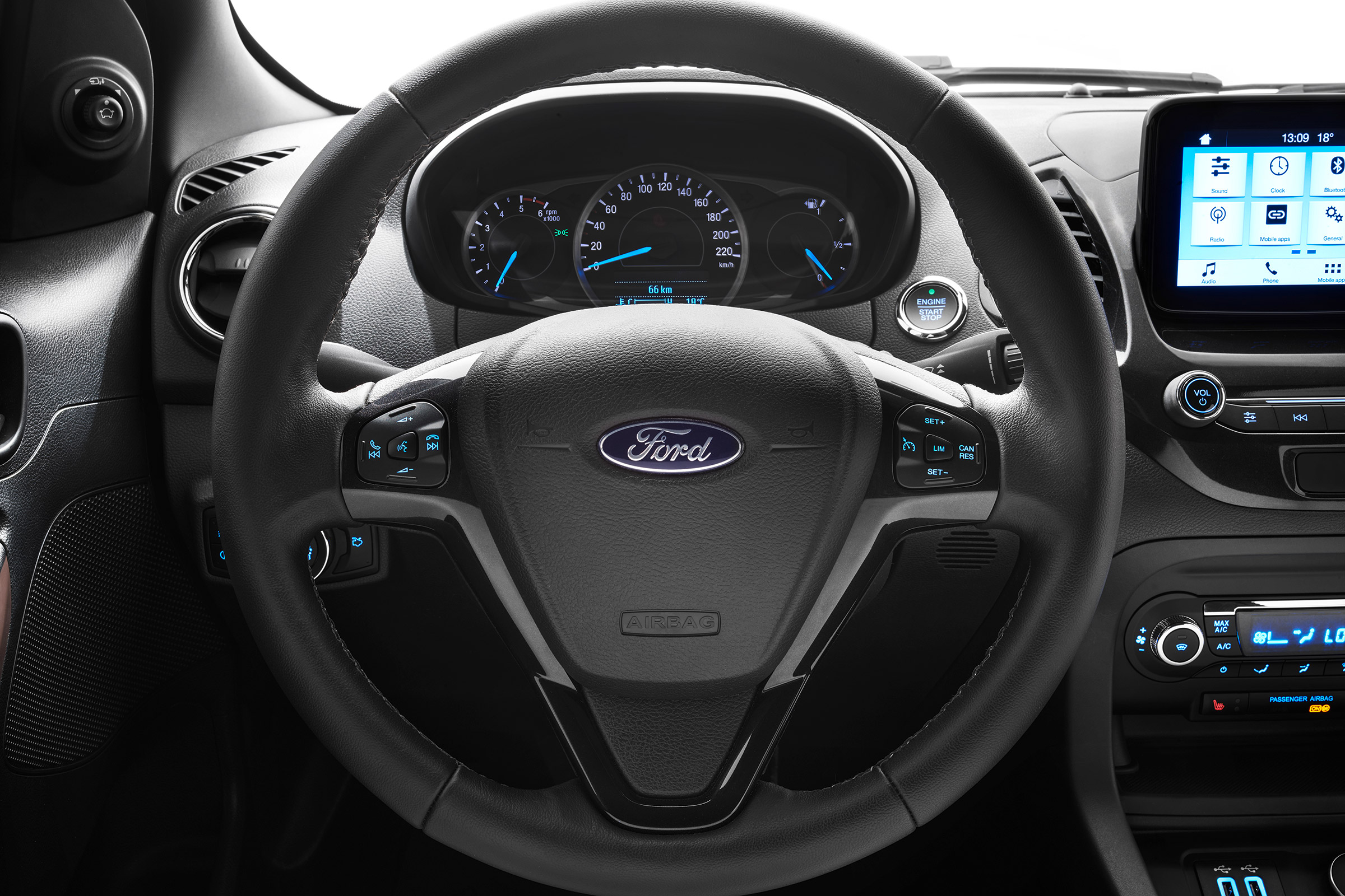 Ford Ka+ Active - steering wheel