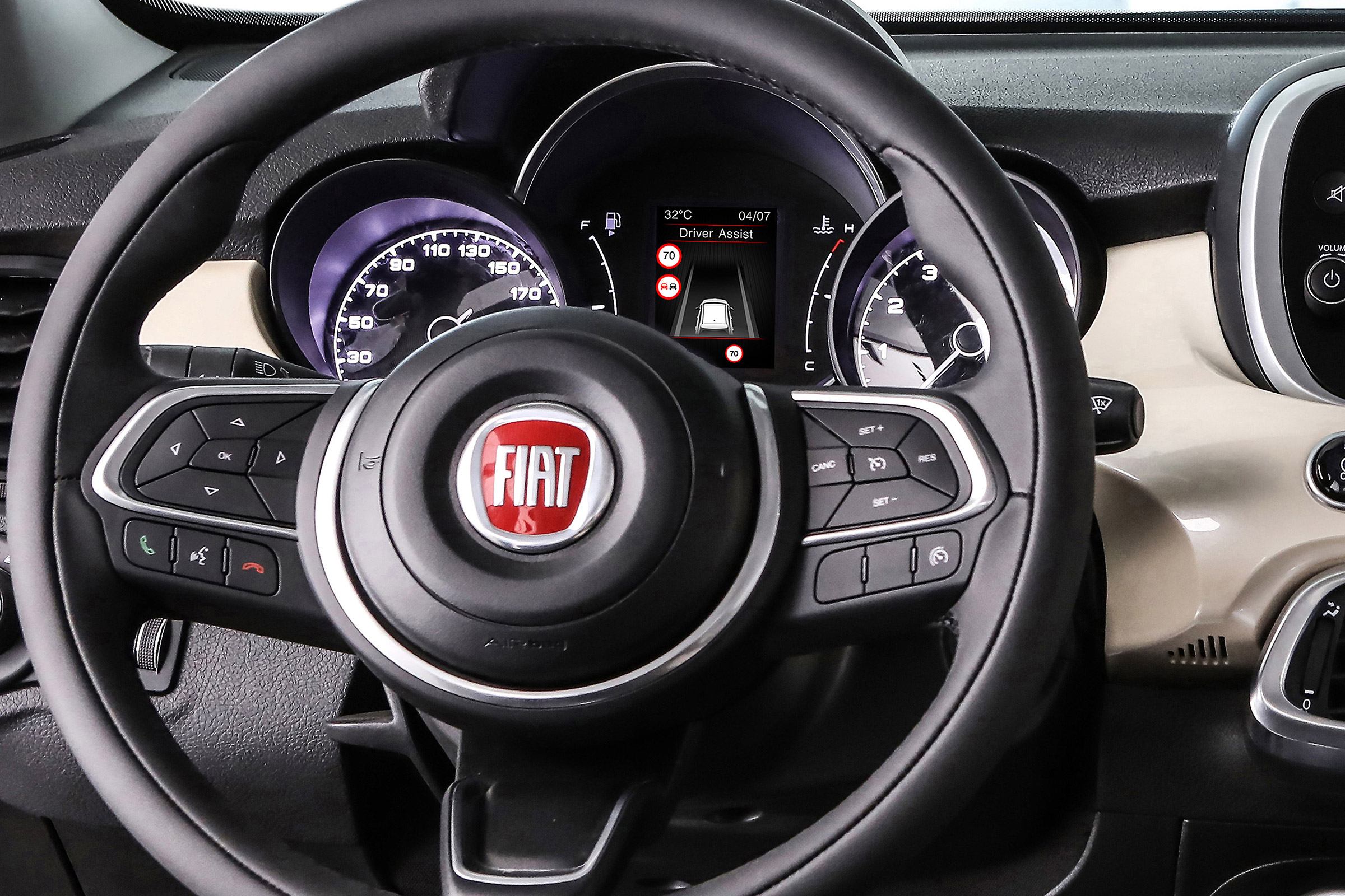 Fiat 500X - steering wheel