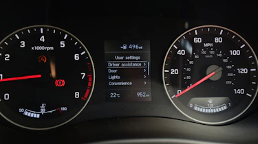 Hyundai i20 - dials