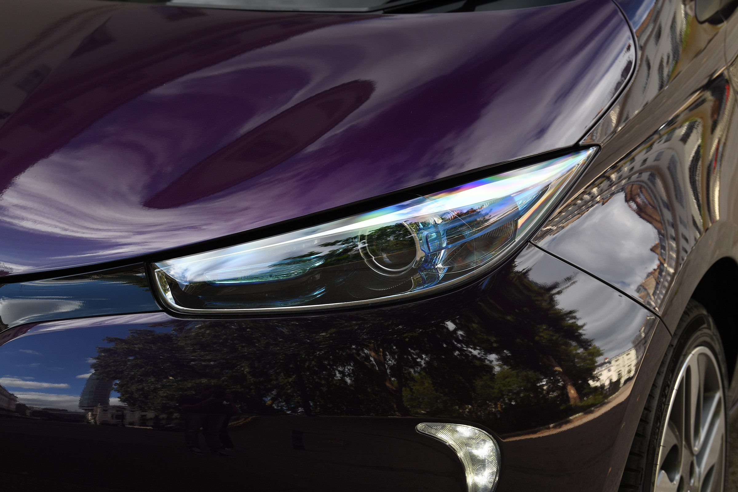 Renault ZOE R110 - front lights