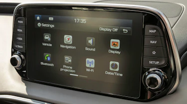 Hyundai Santa Fe - infotainment