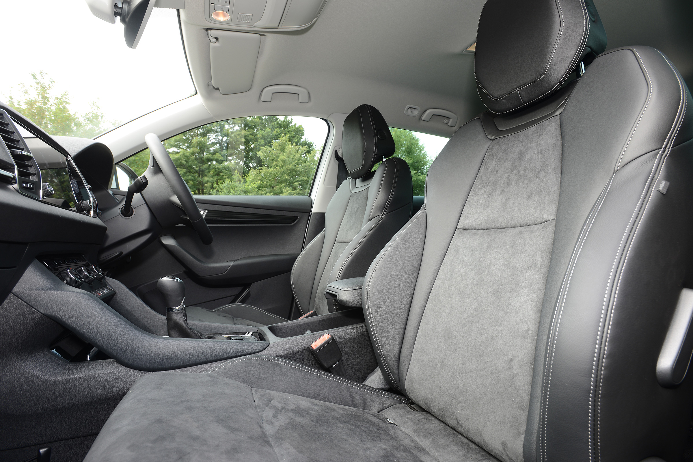Skoda Karoq - front seats
