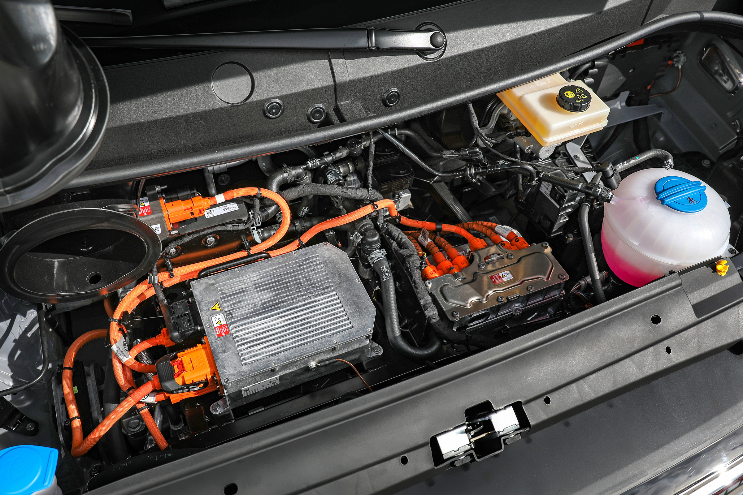 Volkswagen e-Crafter engine bay