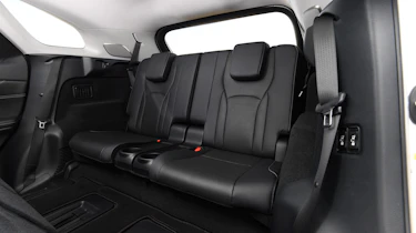 Lexus RX 450h L - back seats