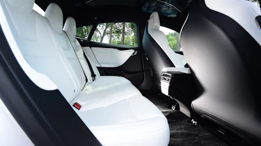 Tesla Model S 75D - rear seats